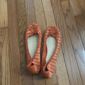 Old Navy Orange Flats, size 10